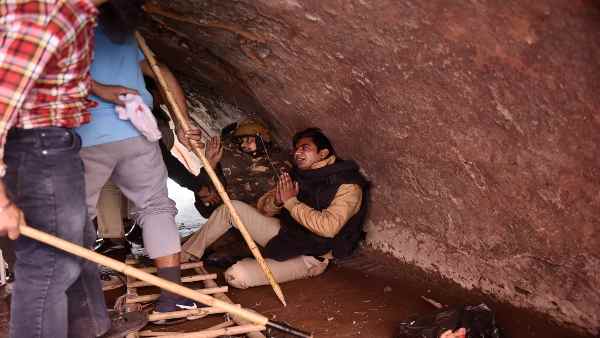 स्पेशल कोर्ट में ट्रायल चल सकता है