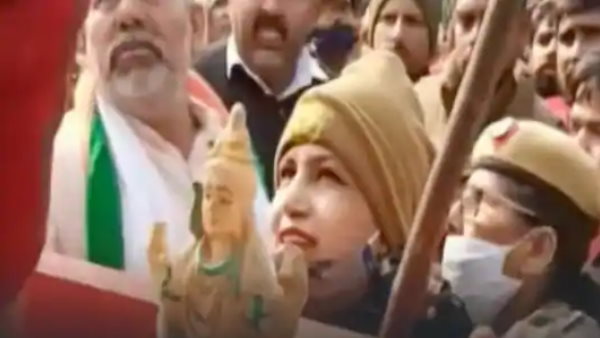 तेजी से वायरल हो रहा वीडियो तेजी से वायरल हो रहा वीडियो