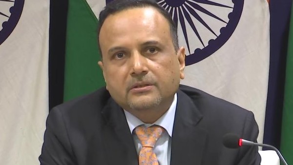 पत्रकार डेनियल पर्ल की रिहाई पर MEA ने कहा- आतंकवाद के मामले में कार्रवाई करने पर पाकिस्तान गंभीर नहीं पत्रकार डेनियल पर्ल की रिहाई पर MEA ने कहा- आतंकवाद के मामले में कार्रवाई करने पर पाकिस्तान गंभीर नहीं