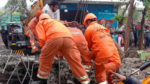 ghaziabad crematorium roof collapse case 25 people dead ghaziabad crematorium roof collapse case 25 people dead
