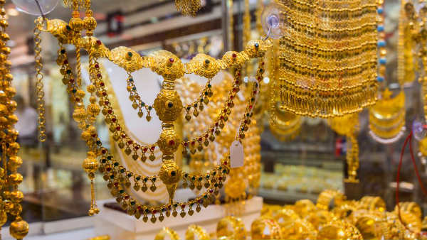  मकर संक्रांति पर सस्ता हुआ सोना