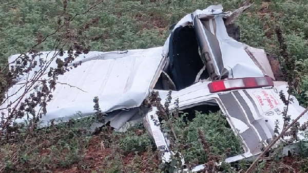 a car collided with bus and fell into a roadside pit, two men lost lives