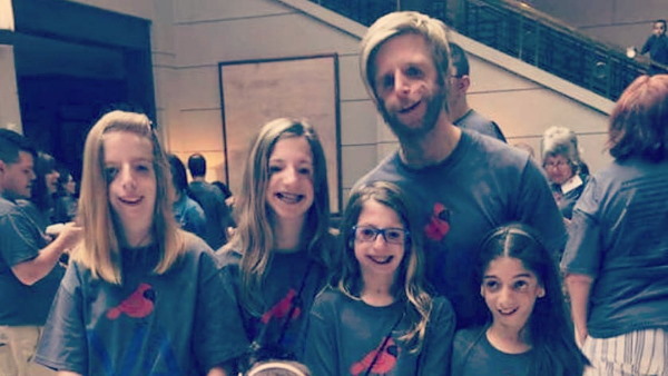 नौकरी मिलने के बाद बढ़ा आत्मविश्वास