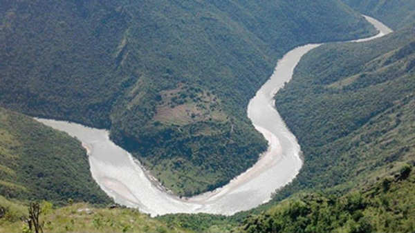 नेपाल के राजनीतिक संकट से ध्यान भटकाने की कोशिश!