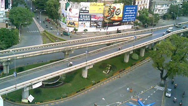 makar sankranti 2021: In surat, ban on two wheelers on Flyover due to kite flying And uttarayan