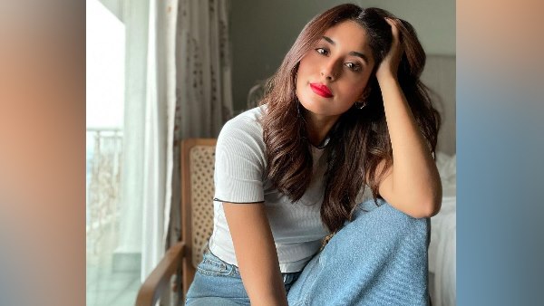 तांडव के अलावा कृतिका ने की हैं ये सीरीज तांडव के अलावा कृतिका ने की हैं ये सीरीज