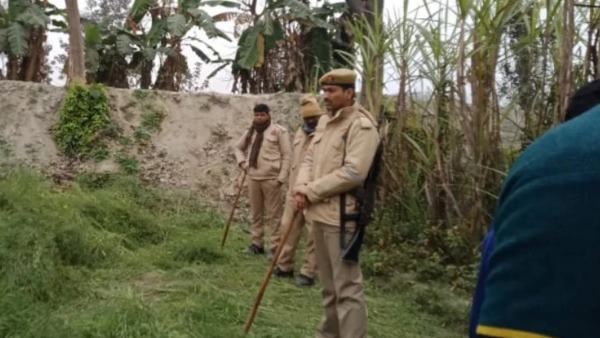 7 year old Girl misdeeds Left Bleeding in Field in kushinagar 7 year old Girl misdeeds Left Bleeding in Field in kushinagar