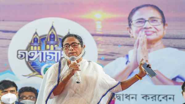 ममता ने क्यों लगाई कांग्रेस-लेफ्ट से समर्थन की गुहार?