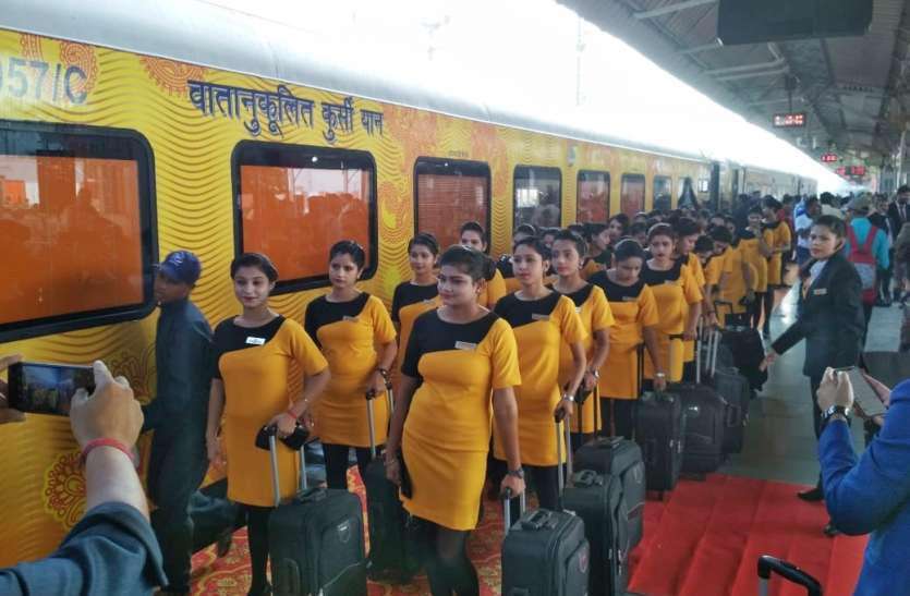 tejas express mumbai to ahmedabad 