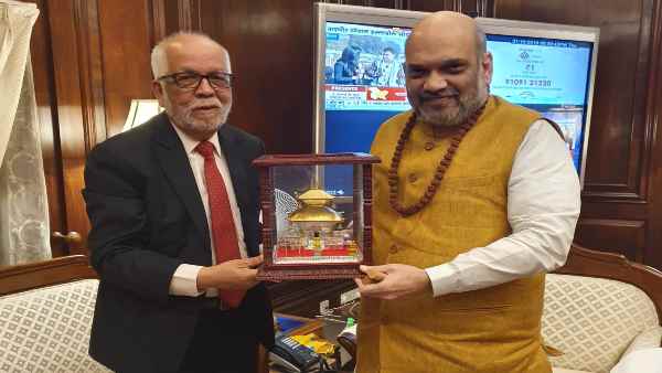 क्या चाइनीज वैक्सीन पर नहीं है नेपाल को भरोसा? क्या चाइनीज वैक्सीन पर नहीं है नेपाल को भरोसा?