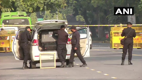 Israeli embassy blast Delhi police interrogated Iranian citizens Burnt clothes and polythene found Israeli embassy blast Delhi police interrogated Iranian citizens Burnt clothes and polythene found