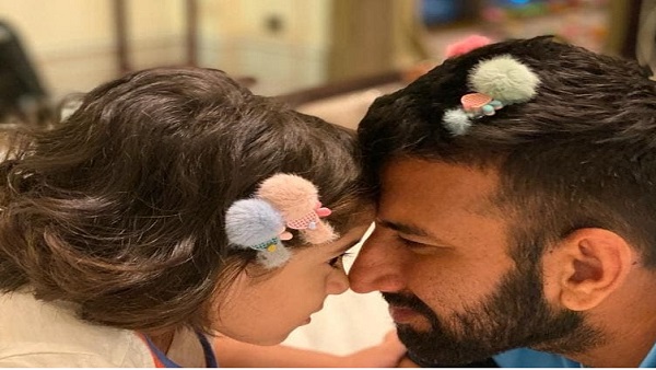 'कोई ब्रेवरी अवॉर्ड है तो पुजारा को दे दो भाई'