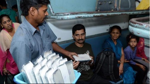 Railway शुरू कर रहा ई-कैटरिंग की सुविधा