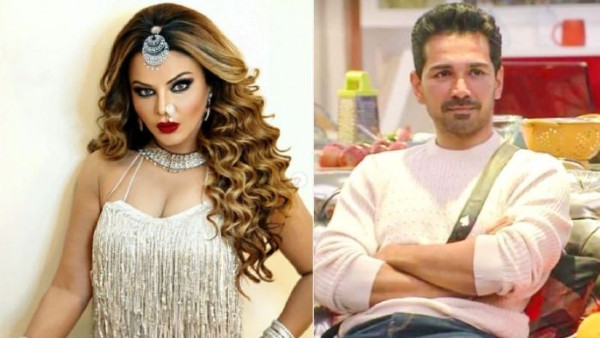 RAKHI SAWANT ने अपनी पूरी बॉडी पर लिखा 'I LOVE YOU ABHINAV' RAKHI SAWANT ने अपनी पूरी बॉडी पर लिखा 'I LOVE YOU ABHINAV'