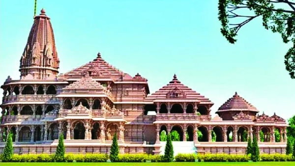 चेक देख परेशान हुए अधिकारी
