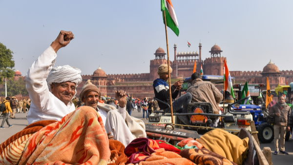 farmers have reached Lal Qila red fort kisan tractor parade