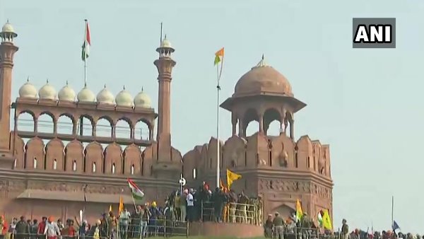 'हमारा केवल एक ध्वज है'