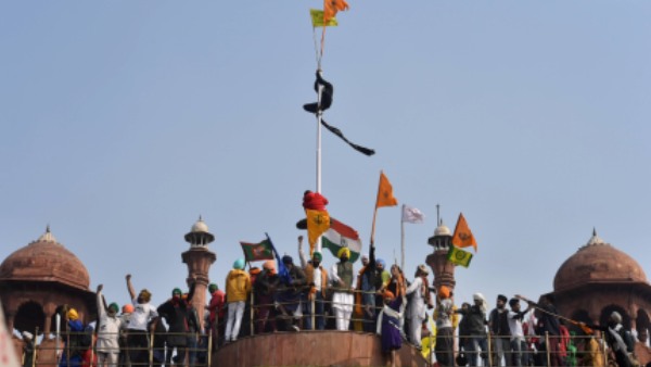 दादा ने की पोते की तारीफ दादा ने की पोते की तारीफ