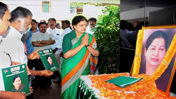 'अम्मा' के बाद 'चिनम्मा' का था जलवा