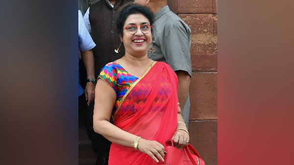 कैसा रहा शताब्दी रॉय का फिल्मी करियर कैसा रहा शताब्दी रॉय का फिल्मी करियर