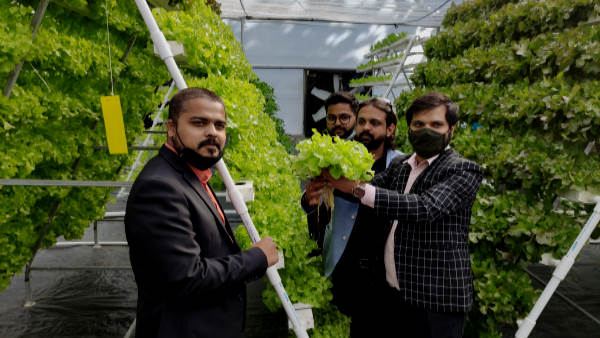 लीक से हटकर खेती करने की ठानी