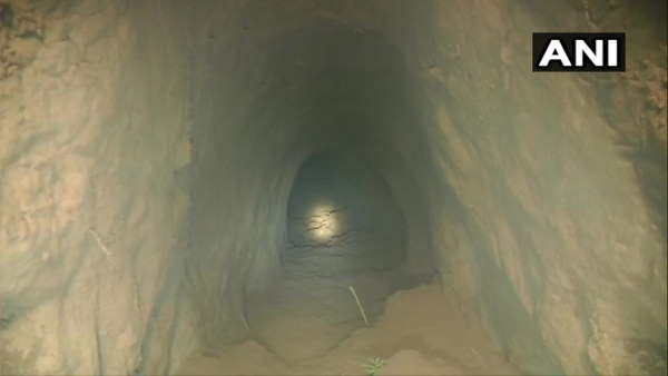 पेशेवर इंजीनियरों ने तैयार की सुरंग