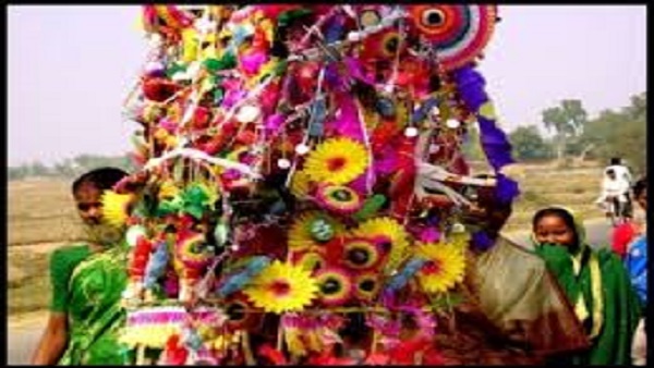  टुसू की पूजा कुंवारी कन्याएं करती हैं