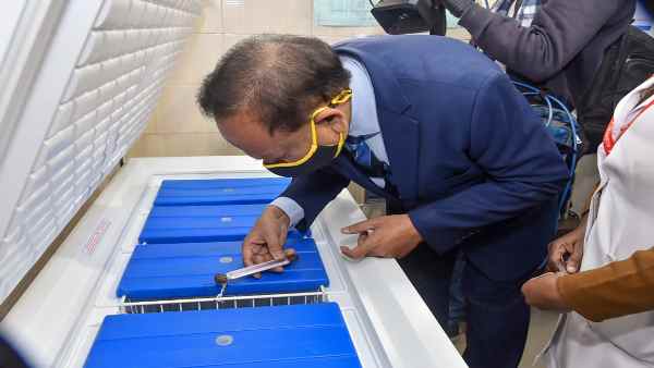 कोविशील्ड और कोवैक्सीन में कौन कितनी असरदार?