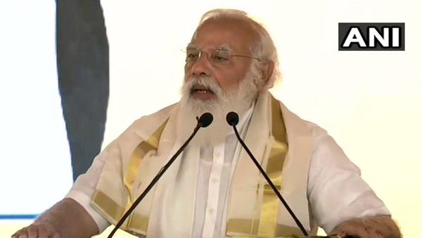 कोच्चि में भी पीएम मोदी ने किया कई परियोजनाओं का उद्घाटन