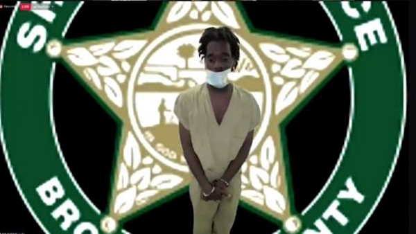 कैमरे पर जज को देखते ही शुरू की फ्लर्टिंग