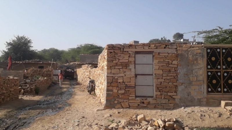 पाकिस्तान में हमें काफ़िर कहते हैं और भारत में पाकिस्तानी: ग्राउंड रिपोर्ट