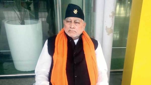 छोटे भाई प्रह्लाद मोदी