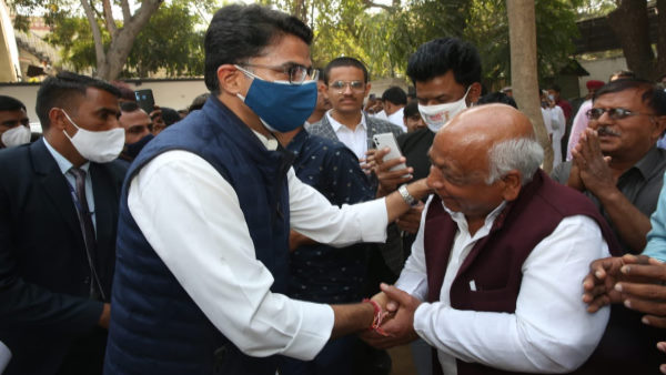 सीएम अशोक गहलोत, कांग्रेस प्रदेशाध्यक्ष गोविंद सिंह डोटासरा सहित गहलोत खेमे के कई नेताओं को भी निमंत्रण दिया ।