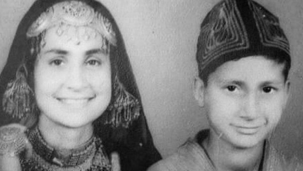 अनुपम ने कहा- फोटो में नहीं