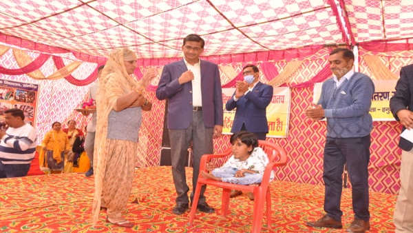 12वीं परीक्षा परीक्षा में 85 प्रतिशत अंक हासिल किए