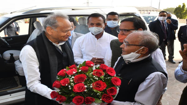 चार विधायकों के नाम से खोलेंगे कॉलेज चार विधायकों के नाम से खोलेंगे कॉलेज