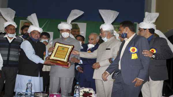 पीएम मोदी के 'मुरीद' हुए गुलाम नबी आजाद पीएम मोदी के 'मुरीद' हुए गुलाम नबी आजाद