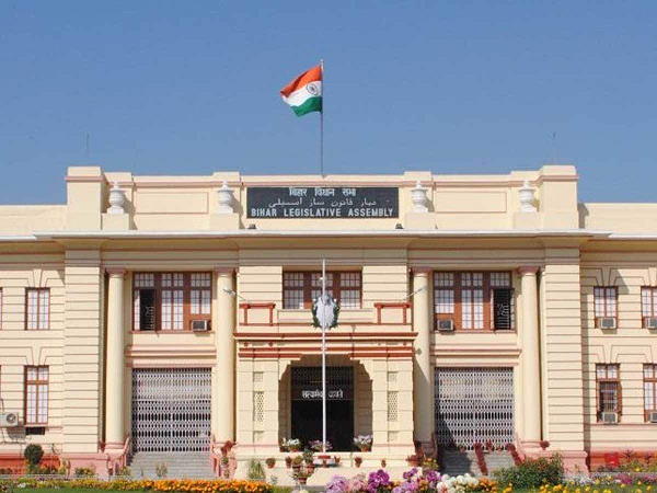 bihar budget 2021-22: Deputy CM cum Finance Minister Tarkishore Prasad present Bihar budget today