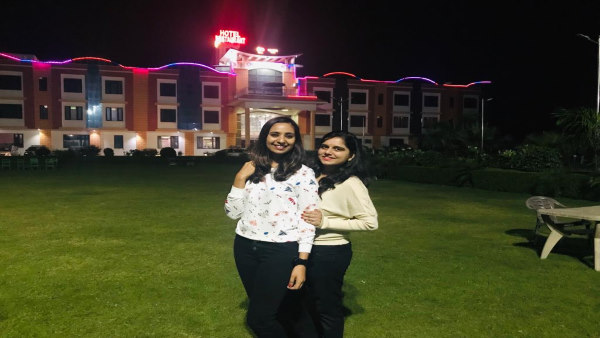 लक्ष्मणगढ़ में हुई पढ़ाई