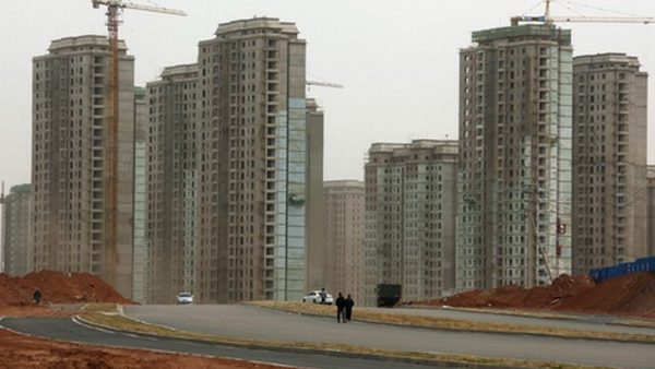 छुट्‌टी लेकर इंडिया अपने घर आया था