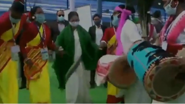  CM ममता बनर्जी ने किया डांस 