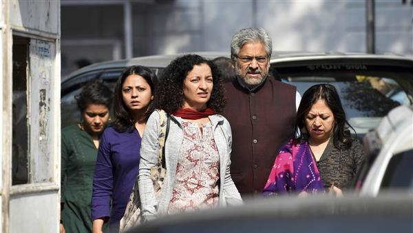 इन सितारों ने भी किए ट्वीट