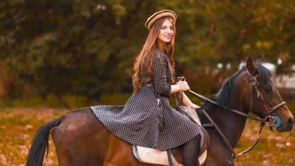 दनानीर मोबीन पाकिस्तान के पेशावर में रहती हैं दनानीर मोबीन पाकिस्तान के पेशावर में रहती हैं