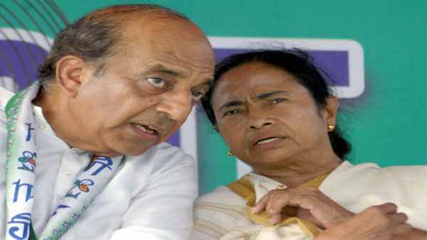 तृणमूल के संस्थापको में शामिल हैं