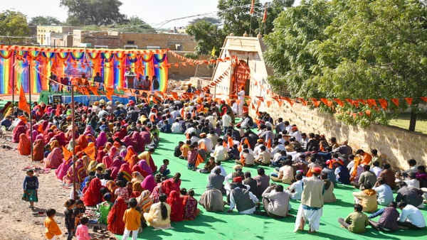 547 गांवों के लोगों ने किया दान 547 गांवों के लोगों ने किया दान