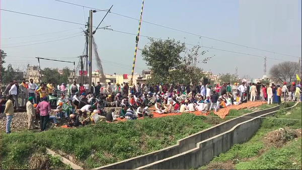 rail roko andolan in ambala district, Haryana Farmers block railway track in the hometown of home minister Anil Vij