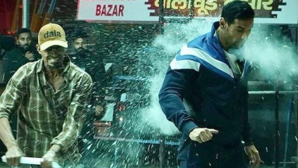 एक्शन करते वक्त घायल हुए जॉन