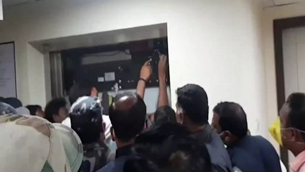 Chief Minister Shivraj singh chauhan meet Ex Chief Minister Kamal Nath after the lift incident