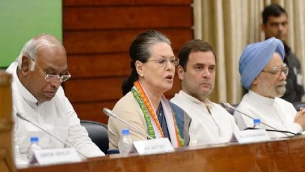 पूर्व सरकार में मंत्री भी रहे मल्लिकार्जुन खड़गे पूर्व सरकार में मंत्री भी रहे मल्लिकार्जुन खड़गे