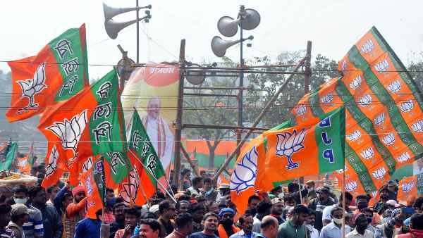 भाजपा ने यहां भी खोज निकाला 'लव जिहाद' का मुद्दा भाजपा ने यहां भी खोज निकाला 'लव जिहाद' का मुद्दा